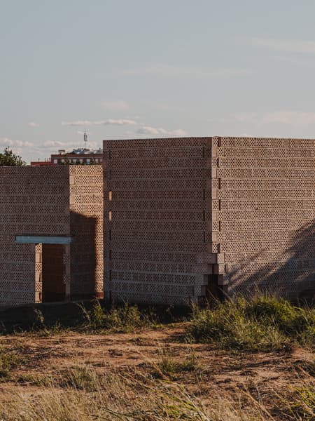 Ceramic Pavilions in the Northern Fields of Valencia
